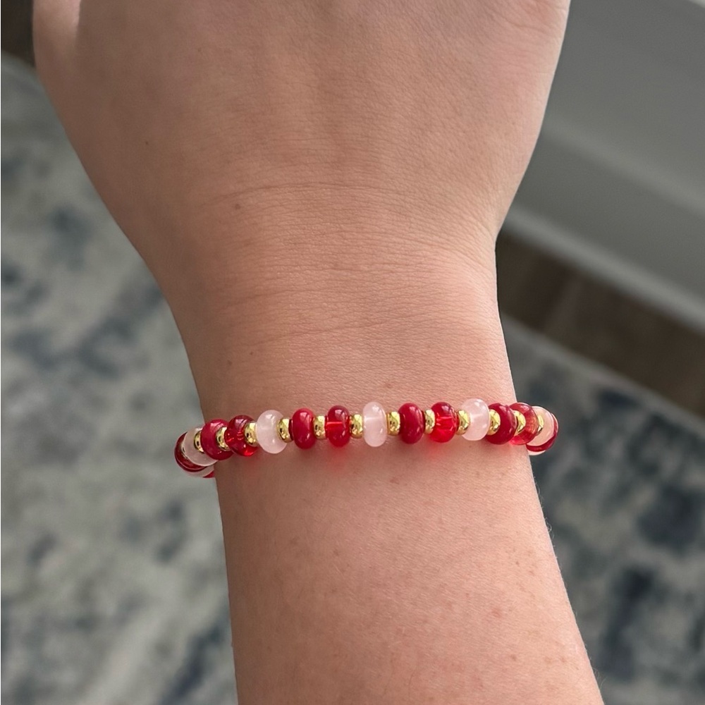 Dainty Red and Gold Glass Beaded Bracelet